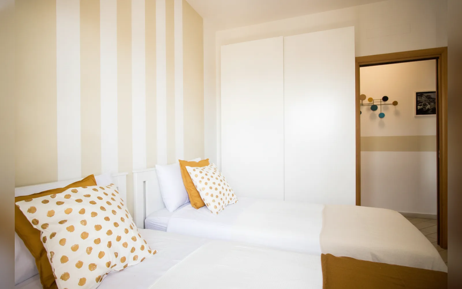Camera con bagno privato — Casa Vivienne, (Campania) (foto 12)