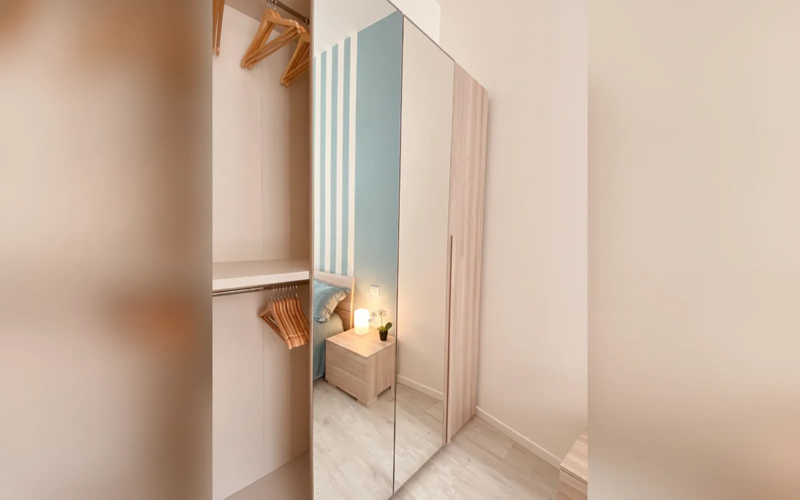 Camera con bagno privato — Casa Vivienne, (Campania) (foto 19)