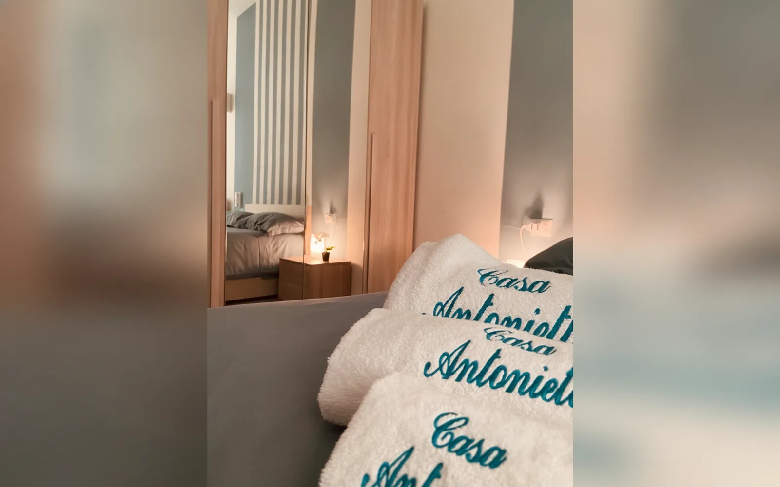 Camera con bagno privato — Casa Vivienne, (Campania) (foto 30)