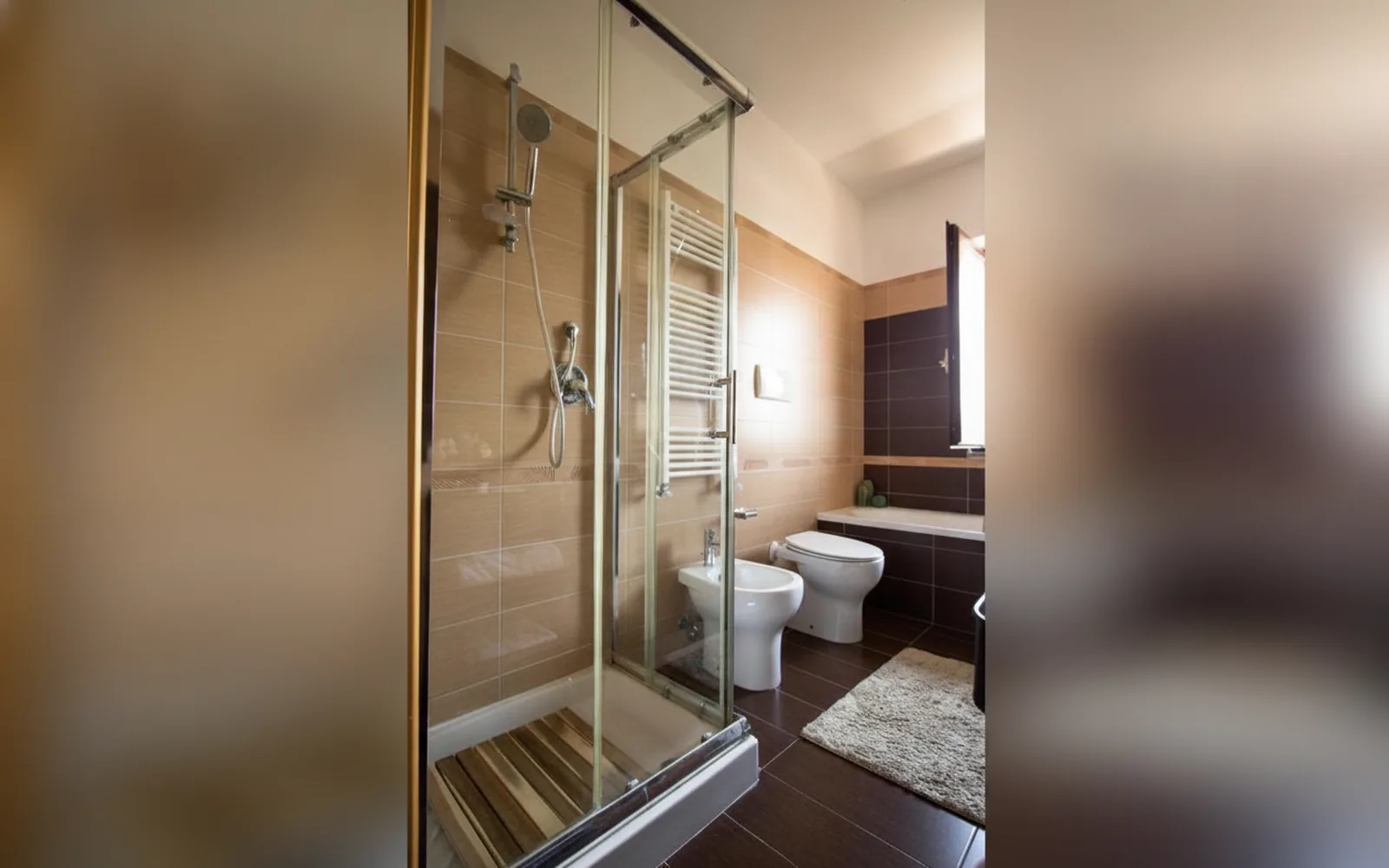 Camera con bagno privato — Casa Vivienne, (Campania) (foto 36)