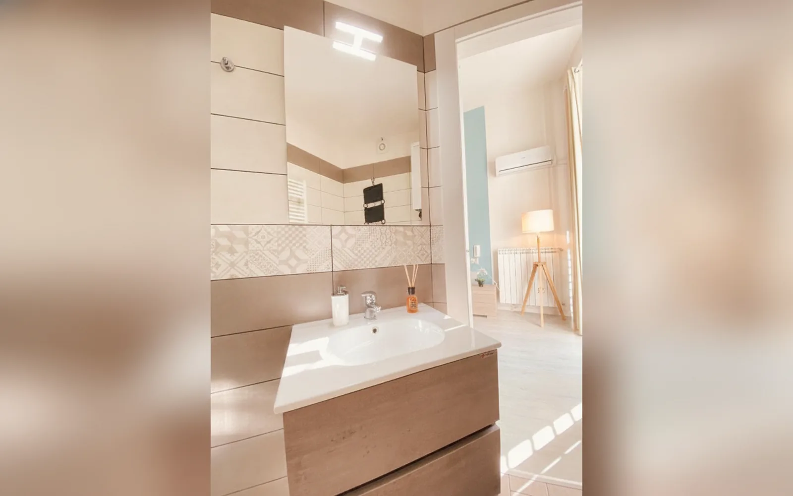 Camera con bagno privato — Casa Vivienne, (Campania) (foto 39)