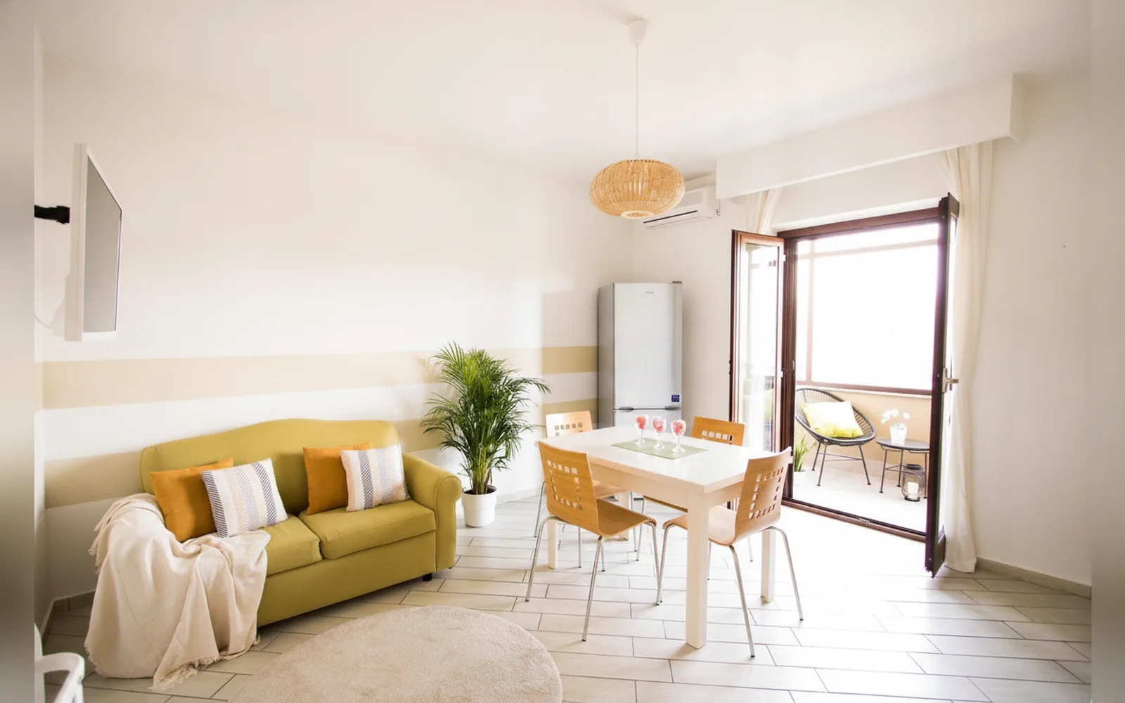 Camera con bagno privato — Casa Vivienne, (Campania) (foto 51)